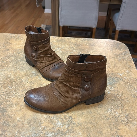 Miz Mooz Sallie Brown Distressed Bootie - Picture 1 of 12